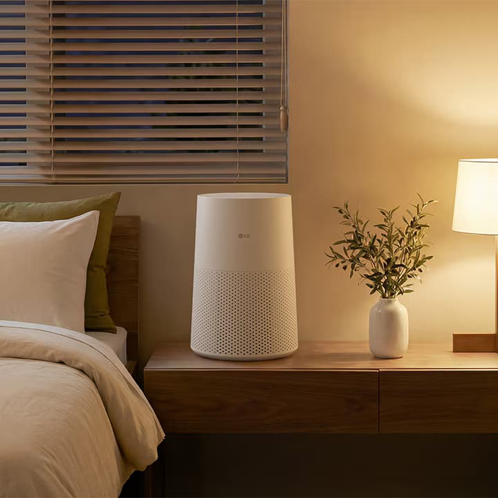 LG PuriCare™ AeroMini lifestyle 2