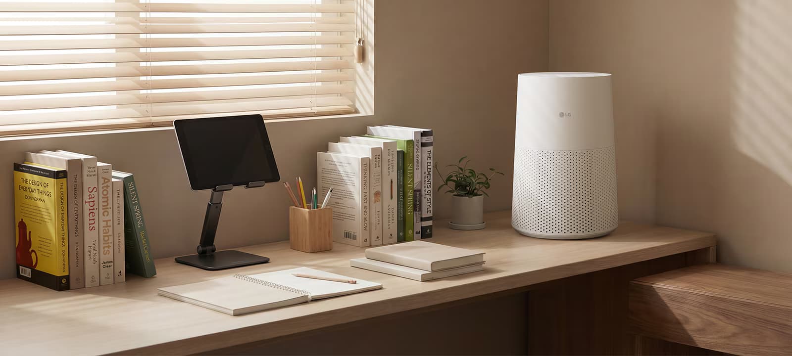 LG PuriCare™ AeroMini lifestyle 3