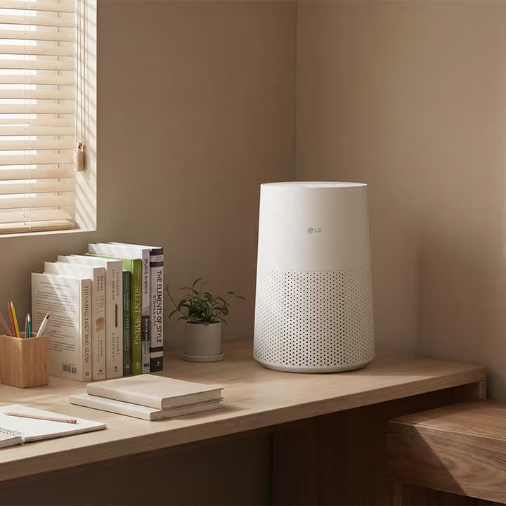 LG PuriCare™ AeroMini lifestyle 3